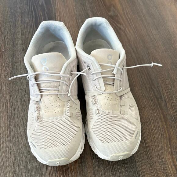 On Running On Cloud 5 Swiss Engineering Sneakers Pearl White Women's Size 9.5. - Picture 3 of 9